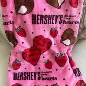 Hershey's Pink Strawberry Creme Hearts Blanket